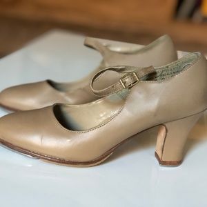 Capezio Women's Heeled Tan Tap Shoes